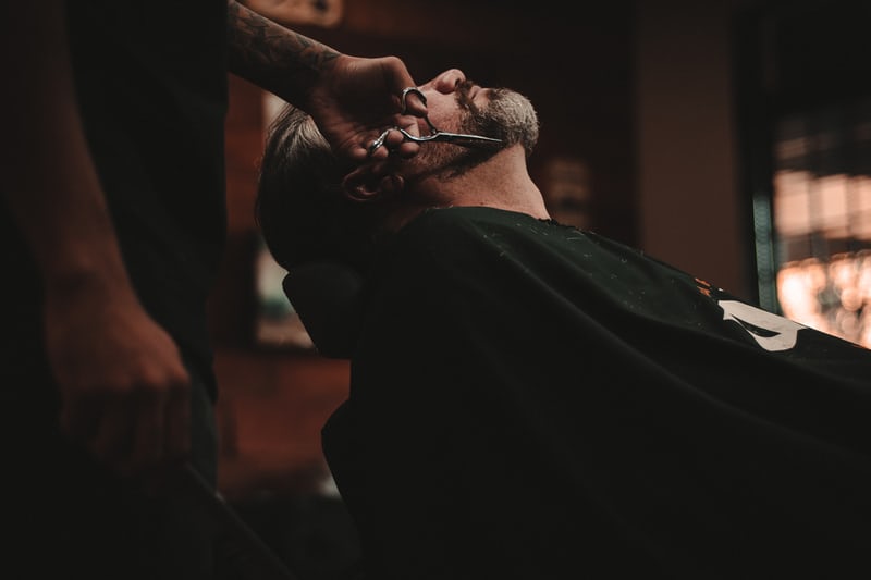 GROOM YOUR BEARD: TIPS AND ADVICE FROM THE BEST BARBERS