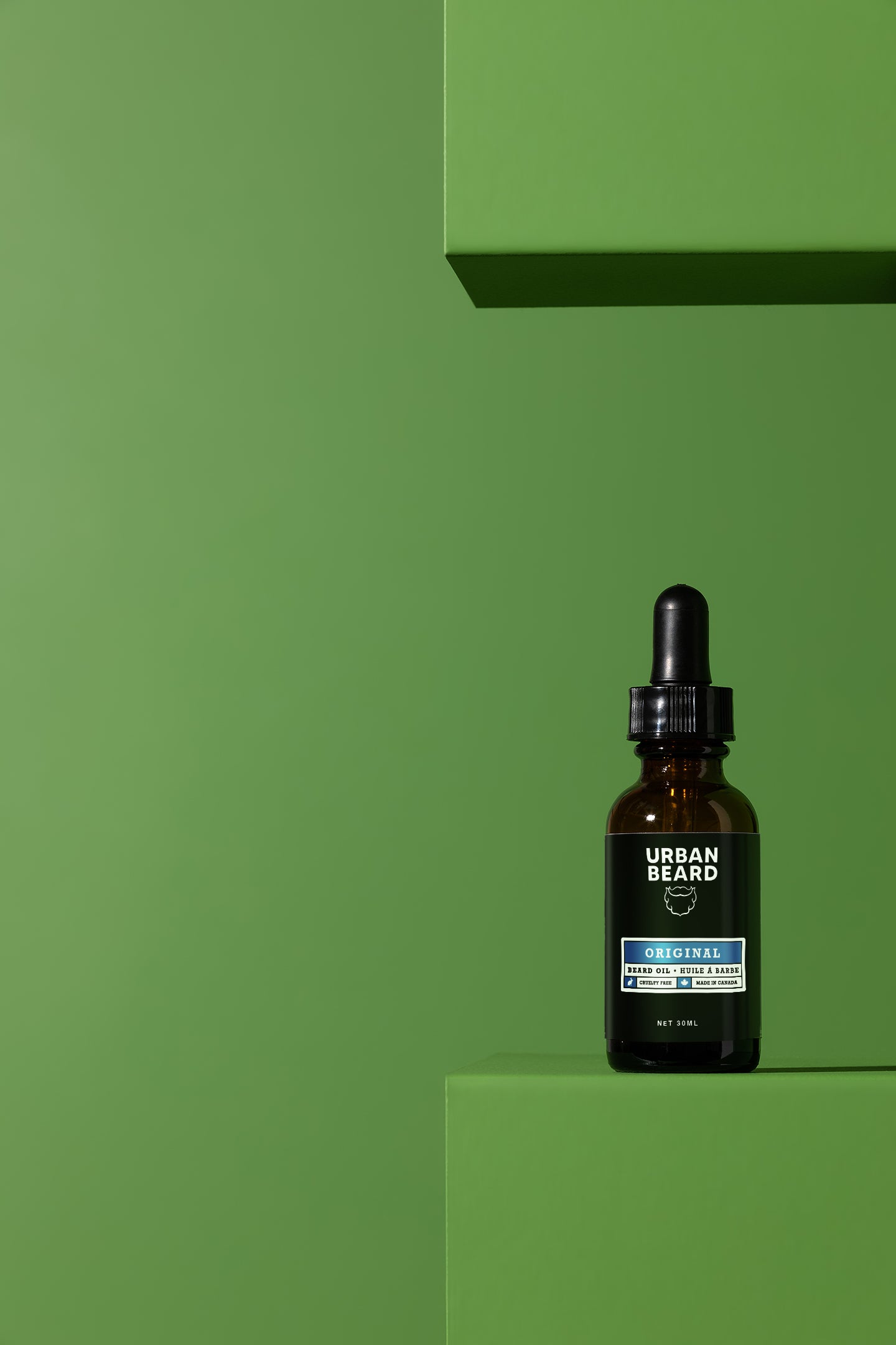 Organic & vegan friendly Beard Oil: The scent is Cedarwood with a hint of lavender. Do you want a healthy beard? Look no further than our range of natural beard products. Each with there own scent and beatifying ingredients.